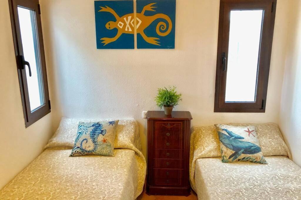 Gatu Premium Villa Lurberri Piscina Privada, 4 Dormitorios, 2 Banos, Parking , Jardines, " Preferente Mayores De 25 Anos Y Familias " In Y Barbacoa Chiclana de la Frontera Exterior photo