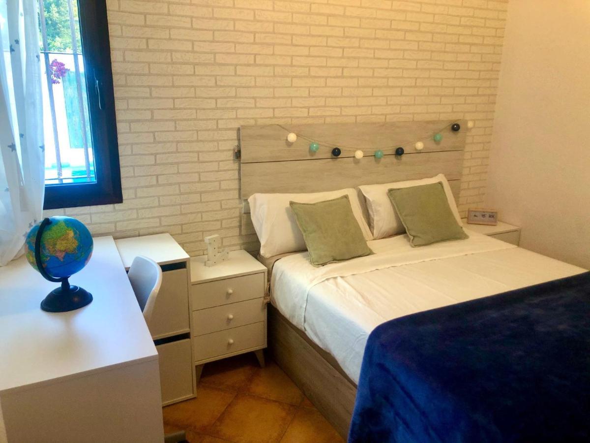 Gatu Premium Villa Lurberri Piscina Privada, 4 Dormitorios, 2 Banos, Parking , Jardines, " Preferente Mayores De 25 Anos Y Familias " In Y Barbacoa Chiclana de la Frontera Exterior photo
