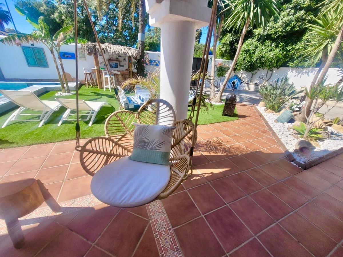 Gatu Premium Villa Lurberri Piscina Privada, 4 Dormitorios, 2 Banos, Parking , Jardines, " Preferente Mayores De 25 Anos Y Familias " In Y Barbacoa Chiclana de la Frontera Exterior photo
